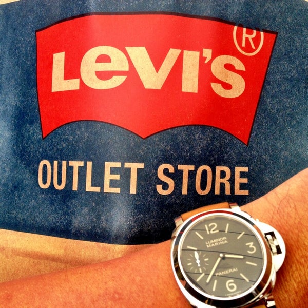 Levi's Outlet Store - Clothing Store in Quil Ceda Village
