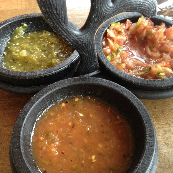 รูปภาพถ่ายที่ Mi Casa Mexican Restaurant &amp; Cantina โดย Brian C. เมื่อ 1/30/2013