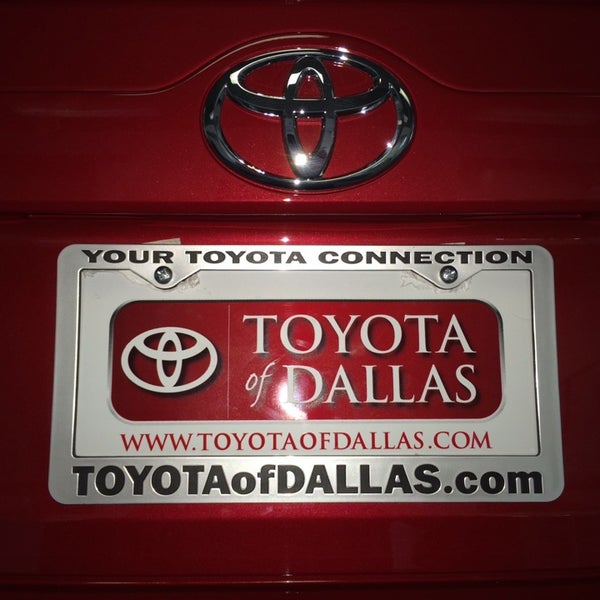 รูปภาพถ่ายที่ Toyota of Dallas โดย Stephane B. เมื่อ 2/21/2014
