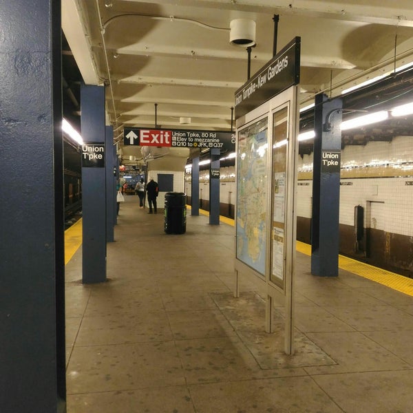 Photos at MTA Subway - Union Tpke/Kew Gardens (E/F) - Kew Gardens, NY