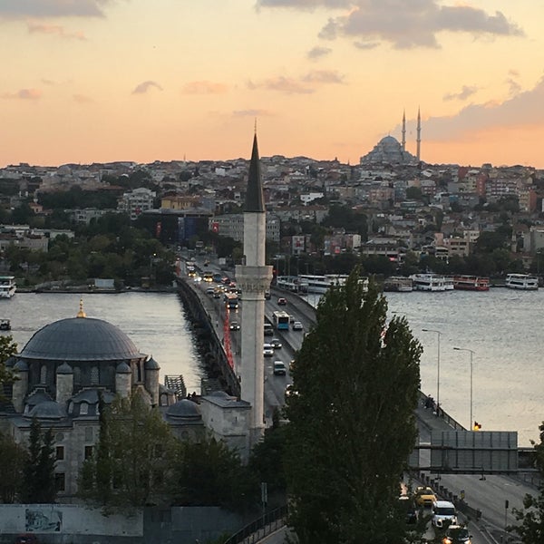Burada manzara iyidir bu manzarayı görünce İstanbul'un güzelliğiyle büyüleneceksiniz
