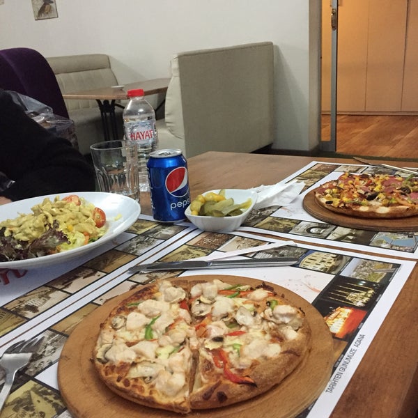 1/20/2019 tarihinde Merve Kaya A.ziyaretçi tarafından Pizza Uno'de çekilen fotoğraf