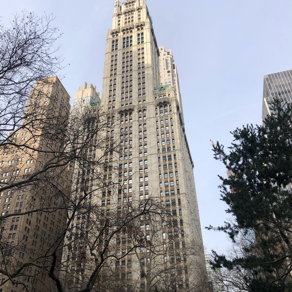 รูปภาพถ่ายที่ Woolworth Building โดย Alexia K. เมื่อ 12/26/2019