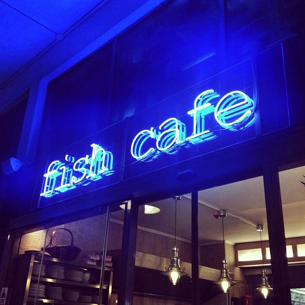 Foto tirada no(a) Fish Cafe por Alexia K. em 9/30/2013