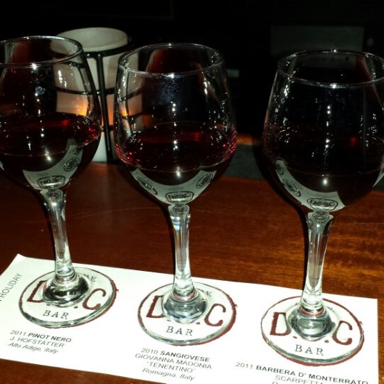 Foto tirada no(a) DOC Wine Bar por Jenny em 12/19/2013