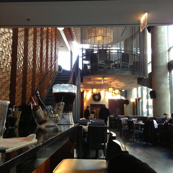 Das Foto wurde bei Argent Restaurant &amp; Raw Bar von Jai M. am 1/4/2013 aufgenommen