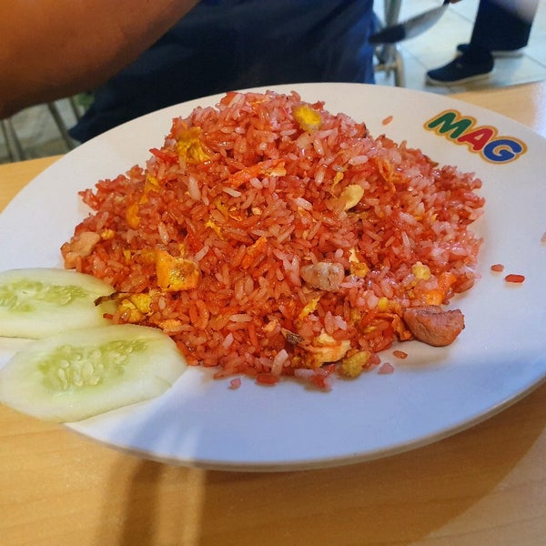 Photo taken at Restaurant Sari 21 Jakarta by Mei S. on 11/24/2019