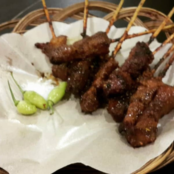 Sate Babi Bawah Pohon Kelapa Gading Jalan Boulevard Raya Kelapa Gading Sate Babi Bawah Pohon Kelapa Gading Jalan Boulevard Raya Kelapa Gading