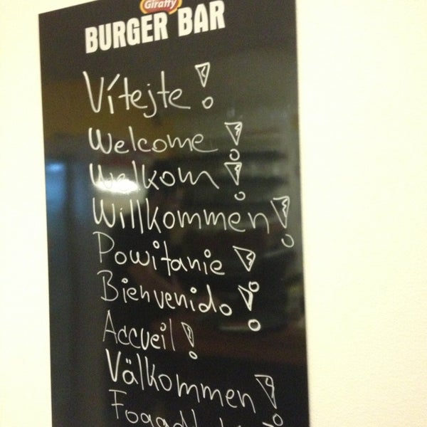 4/3/2013 tarihinde Michal S.ziyaretçi tarafından Giraffy Burger Bar'de çekilen fotoğraf