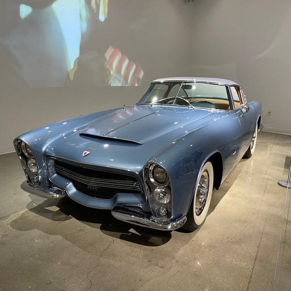 Das Foto wurde bei Petersen Automotive Museum von Edward S. am 8/12/2023 aufgenommen