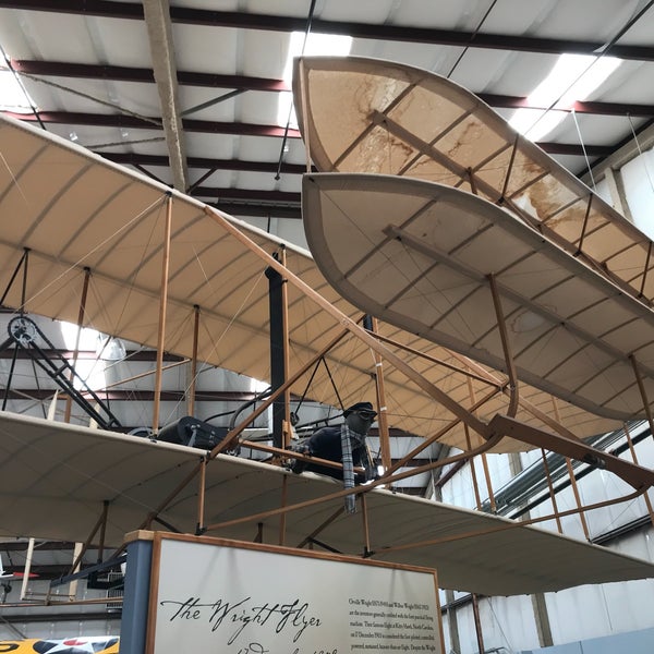 รูปภาพถ่ายที่ Pima Air &amp; Space Museum โดย Edward S. เมื่อ 7/28/2018