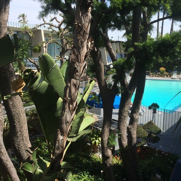5/5/2014 tarihinde Scott C.ziyaretçi tarafından Travelodge Hotel at LAX'de çekilen fotoğraf