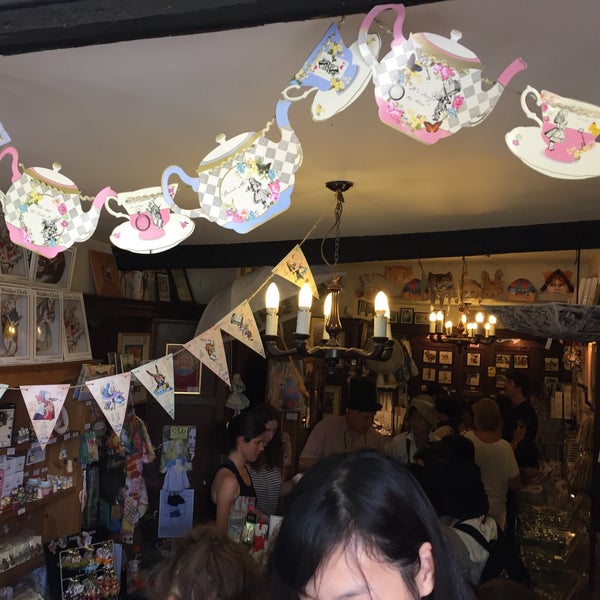 Foto scattata a Alice&#39;s Shop da BERNA il 7/23/2016