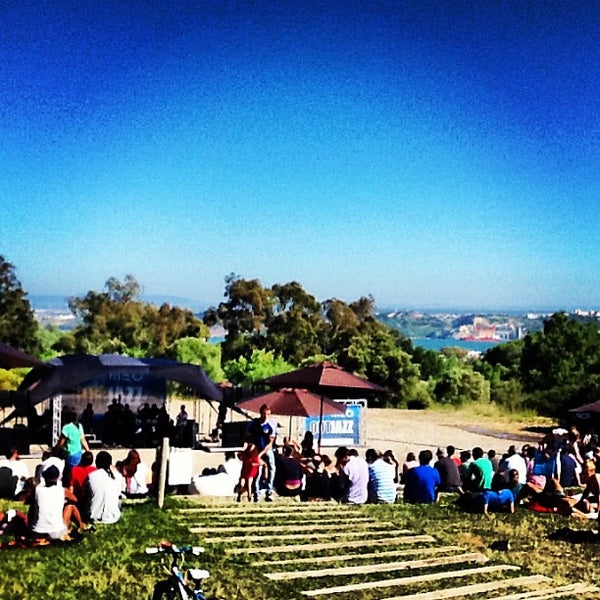 Photos à Anfiteatro Keil do Amaral Ajuda Parque Florestal de Monsanto