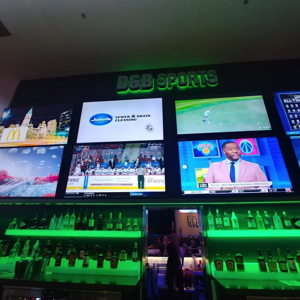 Photo taken at Dave &amp; Buster&#39;s by Jim G. on 11/23/2019