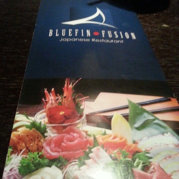 Foto scattata a Bluefin Fusion Japanese Restaurant da Jeferson G. il 4/23/2014
