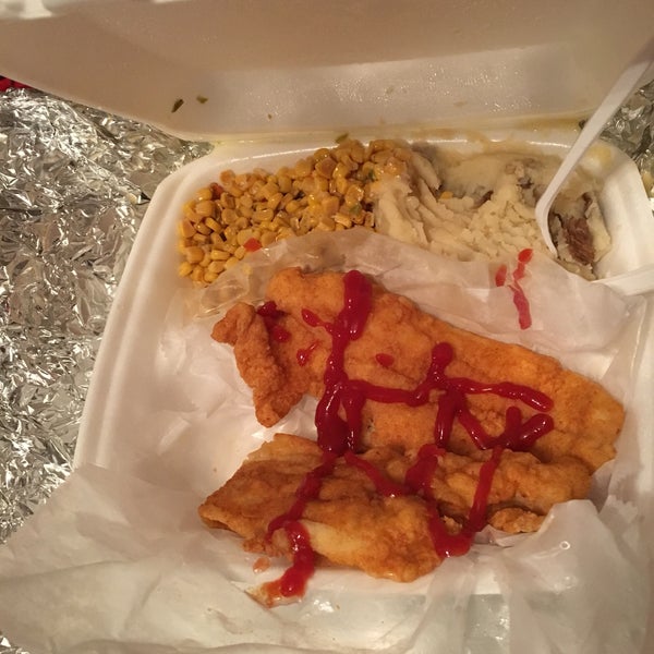 Highly disappointed!!! Paid over $20 for two pieces of Catfish to go. In styrofoam!!! Presentation is everything. You only get one time to ‘Get Me’. FRFR Dinner was for my Auntie. She still hungry