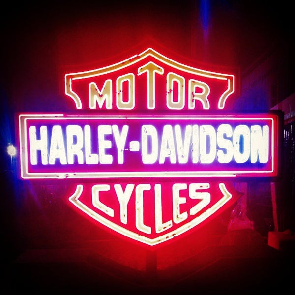 Foto tomada en House of Harley-Davidson  por Victor M. el 8/30/2014