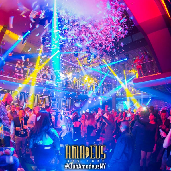 Das Foto wurde bei Amadeus Nightclub von Amadeus Nightclub am 3/7/2016 aufgenommen