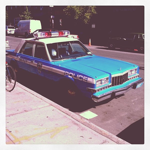 Greenpoint Laundromat Laundry Service