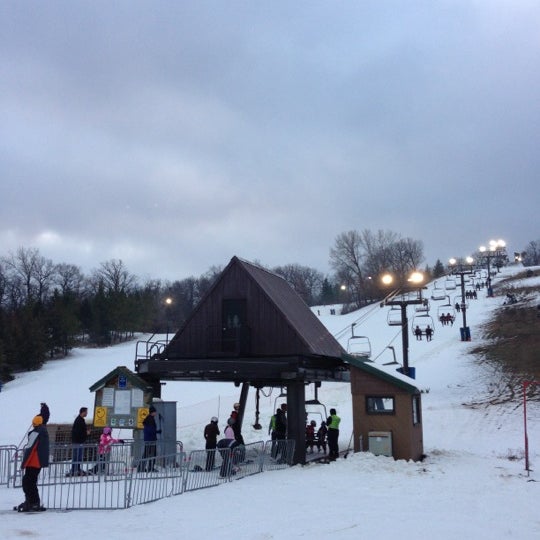 Photo taken at Hyland Ski and Snowboard Area by J G. on 12/1/2012