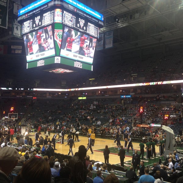 Снимок сделан в BMO Harris Bradley Center пользователем Michael R. 4/16/2013