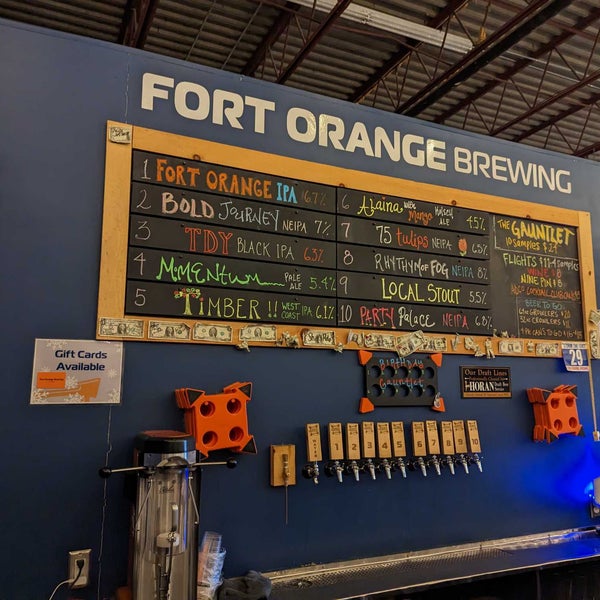 Foto tirada no(a) Fort Orange Brewing por Dave P. em 4/29/2023