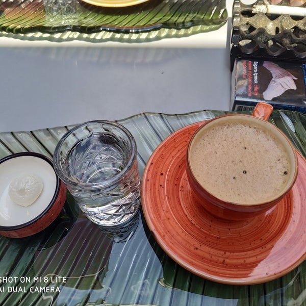 4/17/2019에 Ali Ü.님이 CAFELLA COFFEE &amp; CHOCOLATE에서 찍은 사진