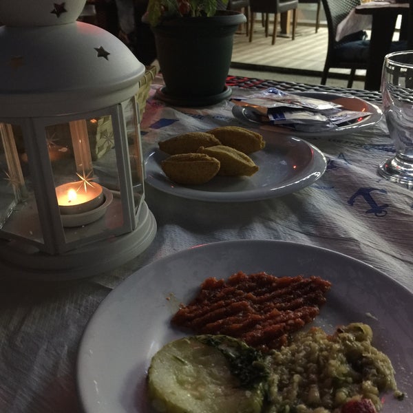 Photo prise au Balıkkent Restaurant par Kullanılmıyor le6/15/2016