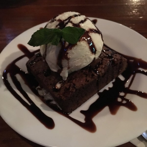 Muy rico el brownie con helado la cerveza te la debo