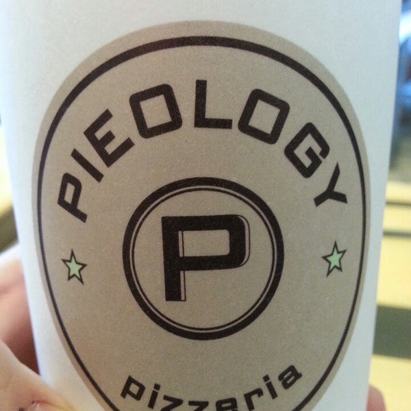 8/6/2013にPat W.がPieology Pizzeriaで撮った写真