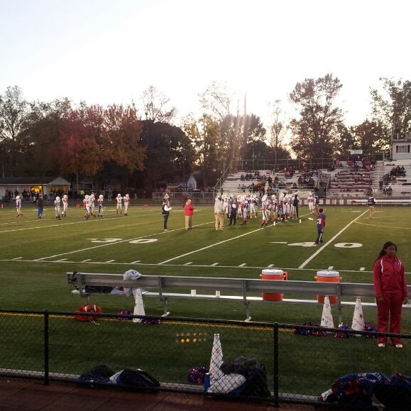 manheim-central-football-field-320-398-memorial-dr