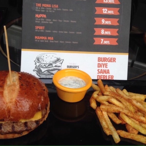 11/2/2015にOzgur K.がHuppa Burger&amp;Saladで撮った写真