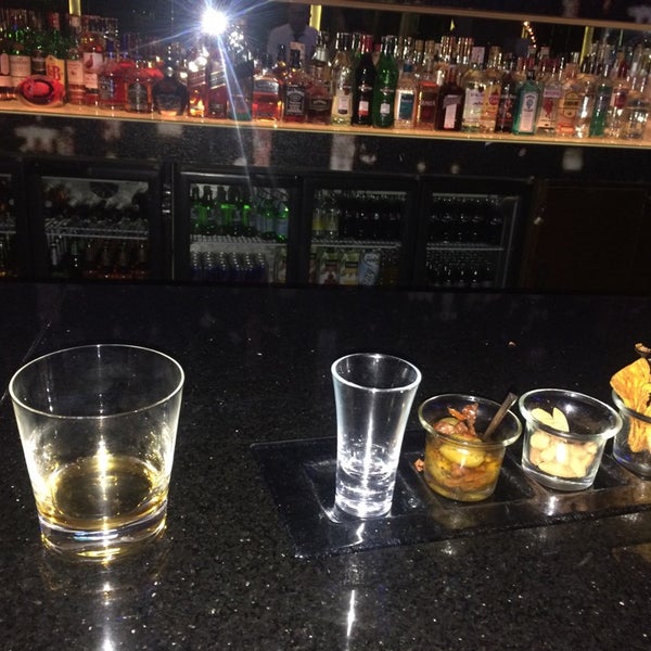 11/10/2014 tarihinde Ozgur K.ziyaretçi tarafından Mistral Lounge &amp; Bar'de çekilen fotoğraf