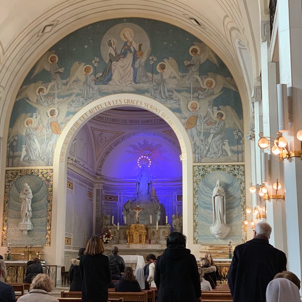 Photo taken at Chapelle Notre-Dame de la Médaille Miraculeuse by Fábio A. on 2/20/2019