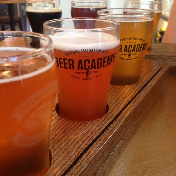 8/24/2013 tarihinde Sarah R.ziyaretçi tarafından Beer Academy'de çekilen fotoğraf