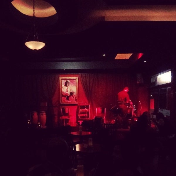 Снимок сделан в Muleiro&#39;s Lounge Jazz Venue пользователем slider_037 8/3/2014