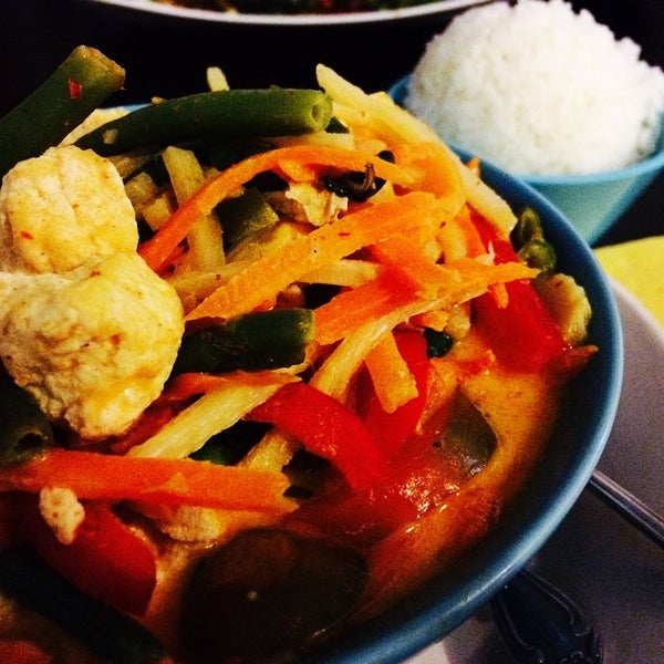 Photo prise au Spice and Dice Thai Restaurant par Liza le8/16/2014