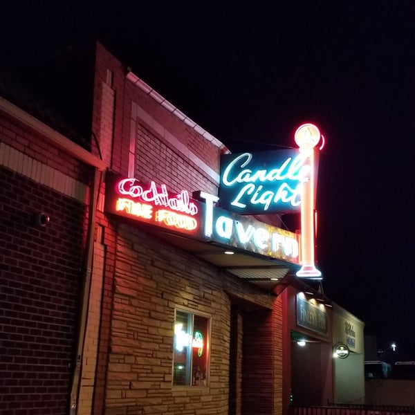 3/8/2019にMiaがCandlelight Tavernで撮った写真