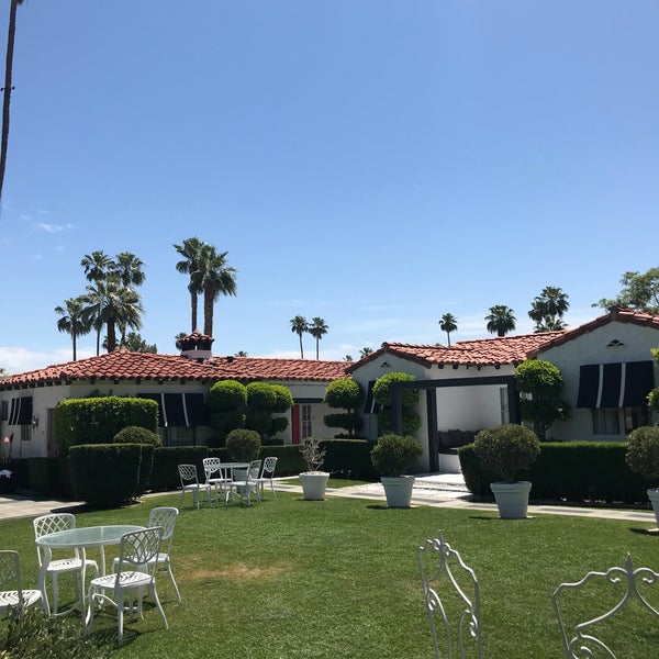 Photo taken at Avalon Hotel Palm Springs by E P. on 4/26/2018