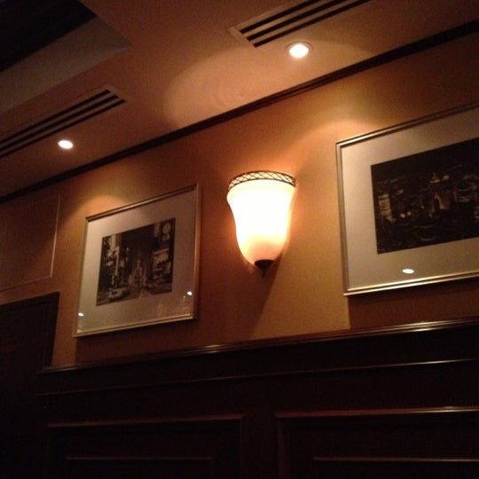 Foto diambil di New York Steakhouse oleh Fatma A. pada 9/27/2012