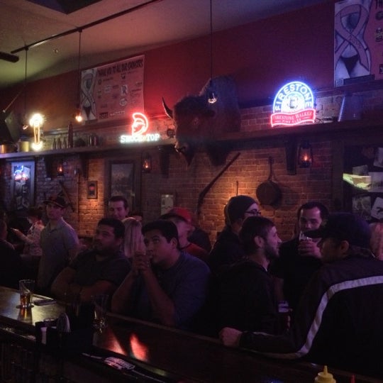 11/11/2012에 John G.님이 Buffalo Pub and Grill에서 찍은 사진