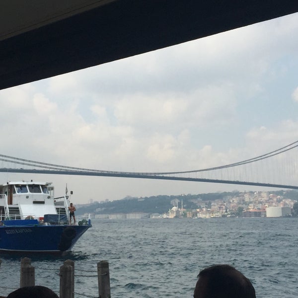 Das Foto wurde bei Çeşmîdil Cafe &amp; Restaurant von Ezgi Ö. am 6/17/2015 aufgenommen