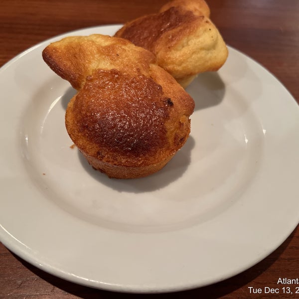 Roasters American Restaurant in Atlanta