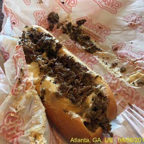 Photo prise au Woody&#39;s Famous CheeseSteaks par J Scott O. le8/6/2017