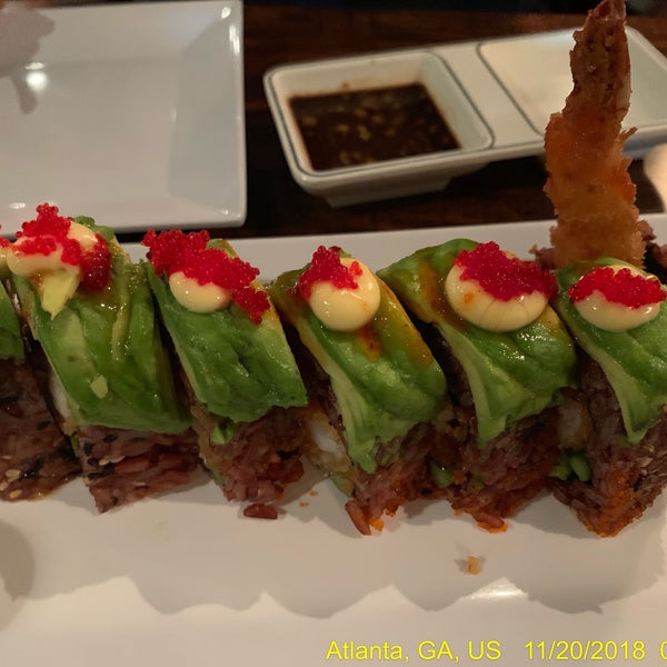 Foto tomada en Rain Thai and Sushi Bar  por J Scott O. el 11/20/2018