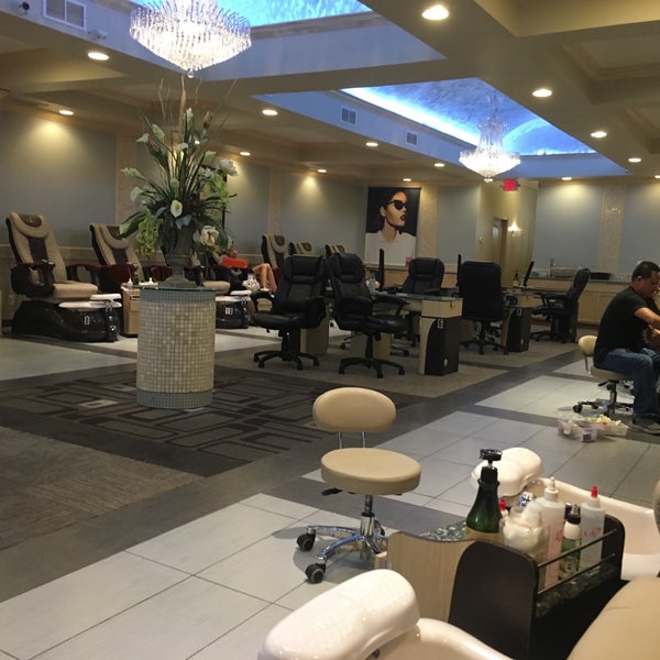 Lush Nails and Spa Nail Salon in Piedmont Heights