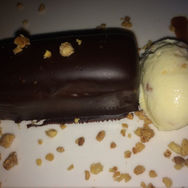 snickers dessert... nothing to snicker about!