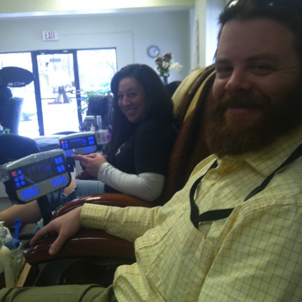 Fast Nails Nail Salon in Monroeville