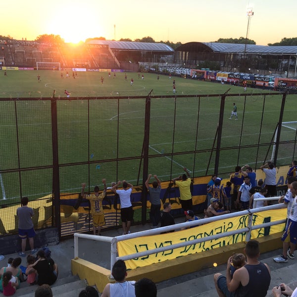 Estadio Don León Kolbovski  Agropecuario, Sportivo Barracas